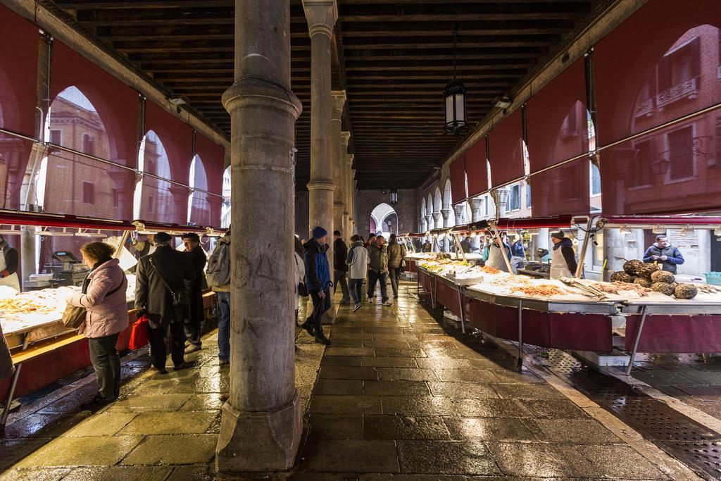 Al Mercato Di Rialto Apartment *